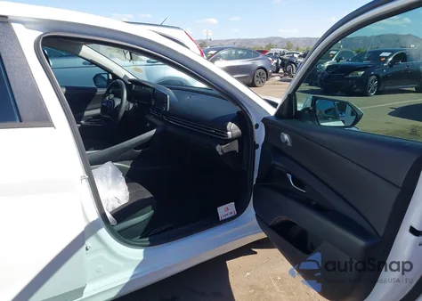 2021 Hyundai Elantra Sel from USA, damaged, VIN 5NPLS4AG9MH051192